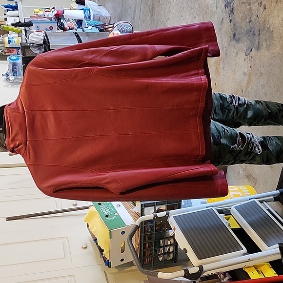 Red leather jacket - Picture 2 of 2